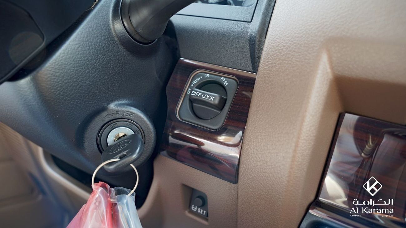 تويوتا لاند كروزر بيك آب LC79 | 2.8L Diesle 4x4 | Power Mirror | Power Haul | Automatic | Diff Lock