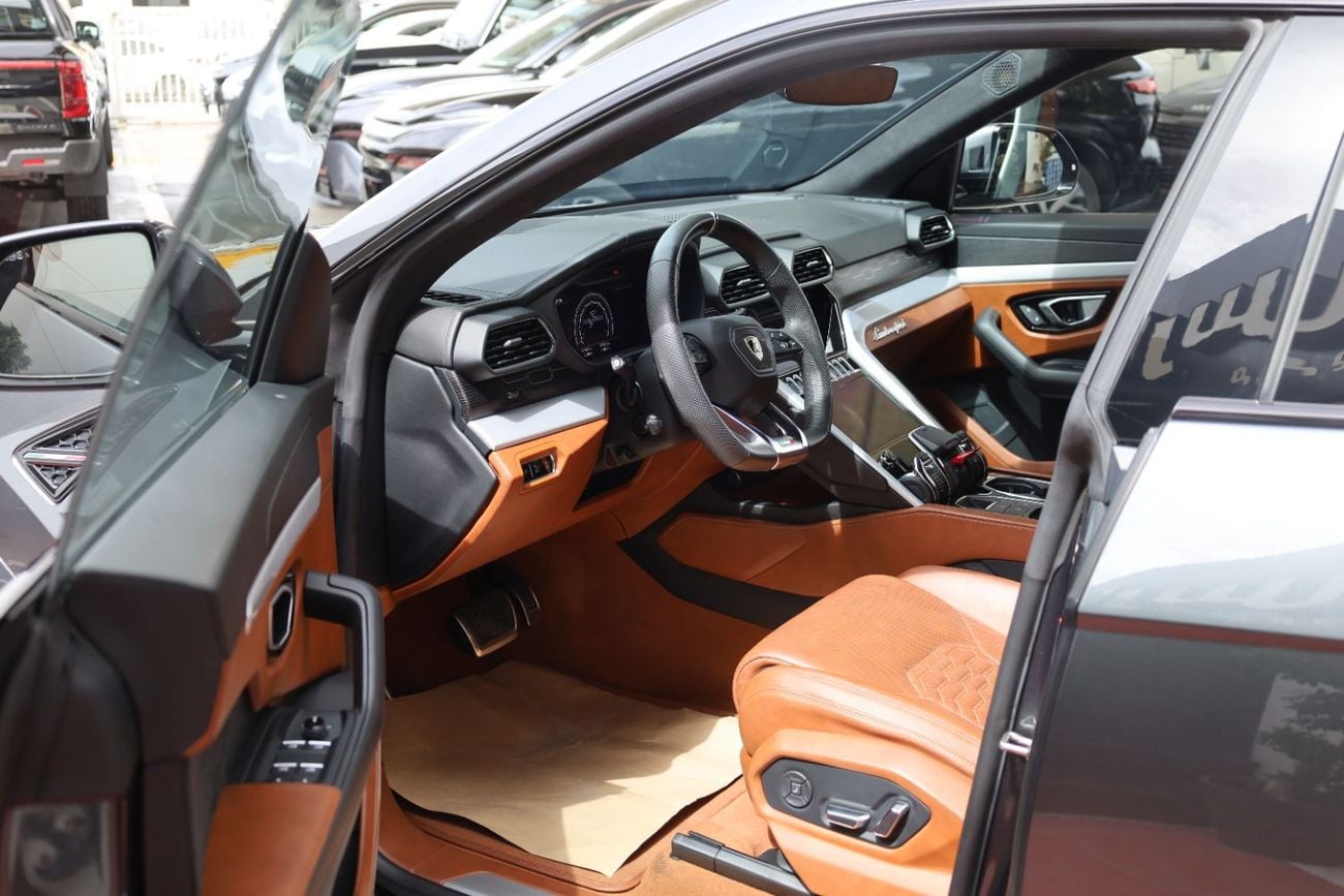 لامبورغيني اوروس STD 4.0T V8