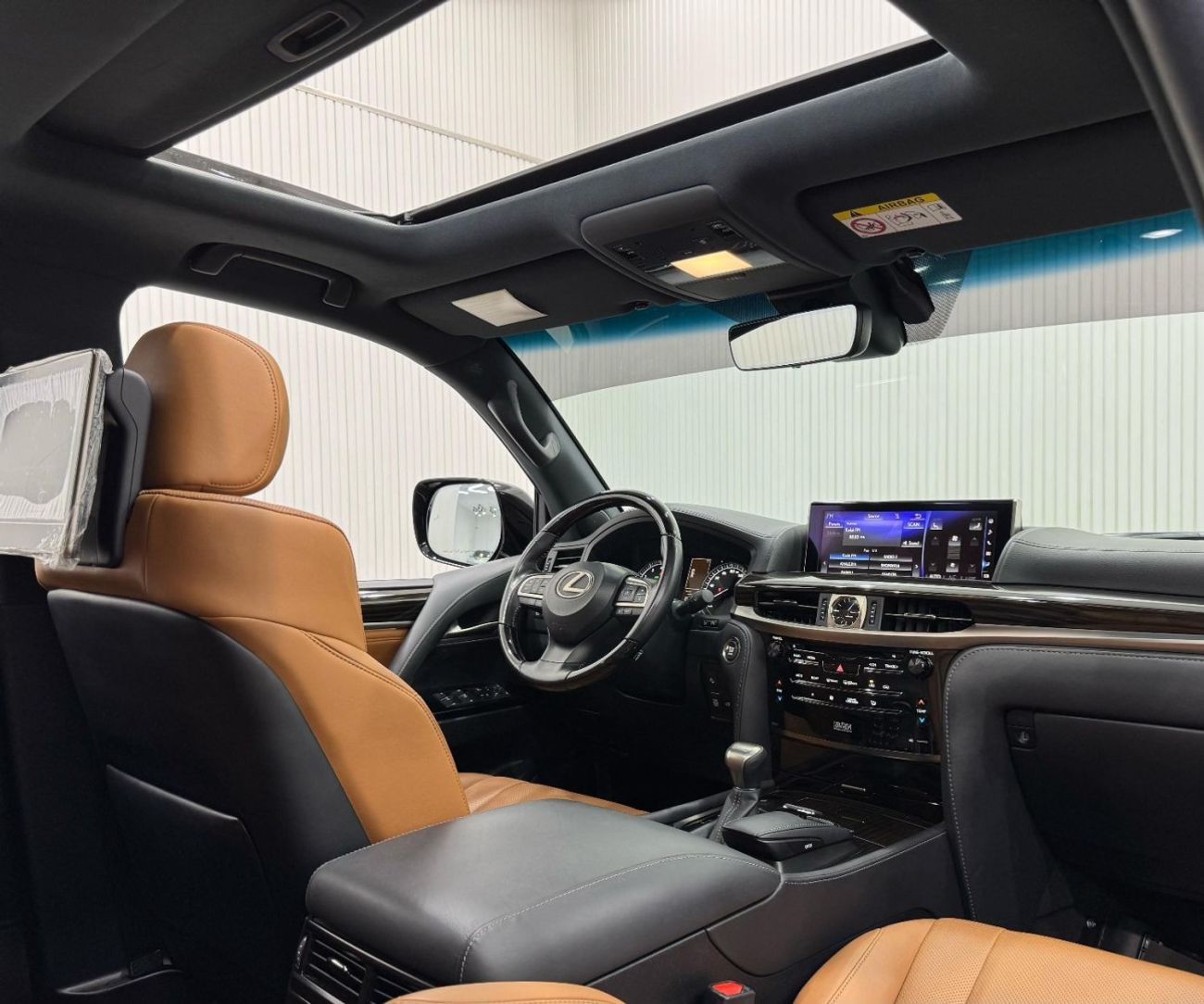 Lexus LX 570 Signature Edition 2021 Lexus LX570 Signature Edition, July 2027 Lexus Warranty, Fully Loaded, 8 Seat