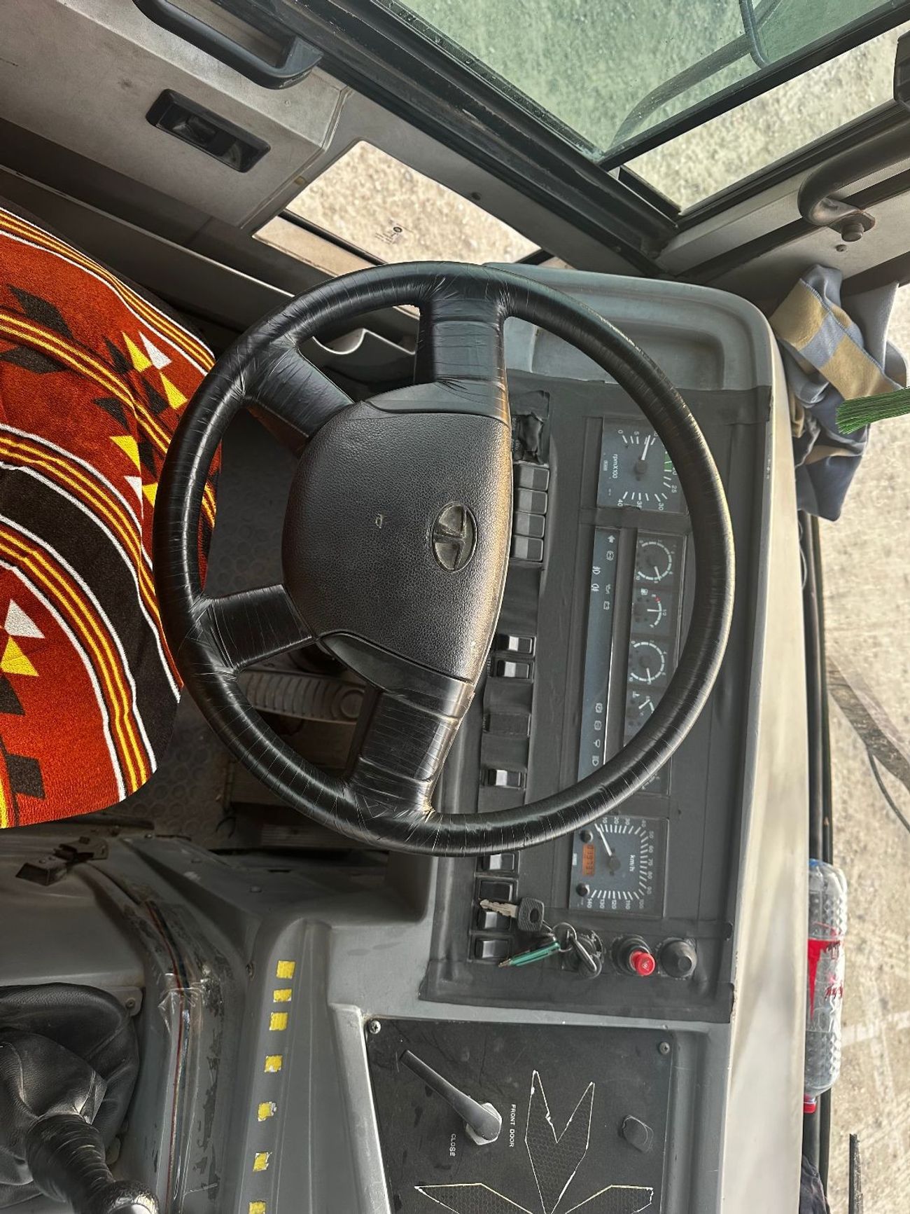 Tata LPO 1618 GCC BUS PASSENGERS 67 SEATS NON AC