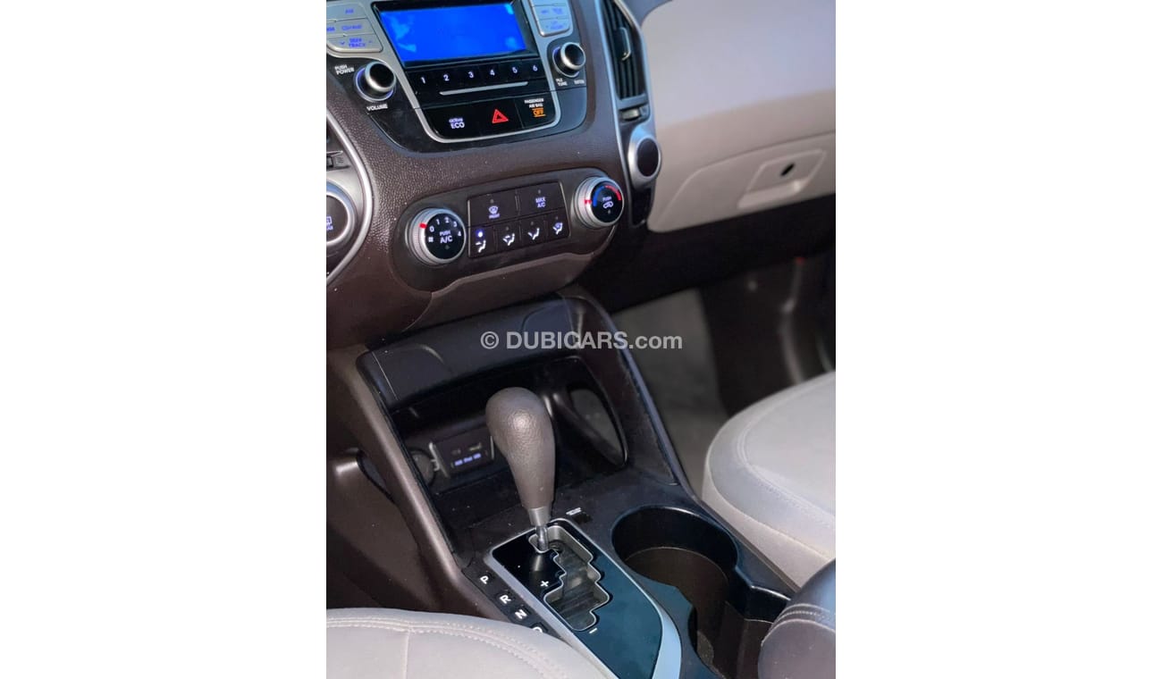 Hyundai Tucson 2013 HYUNDAI TUCSON 2.4L / MID OPTION
