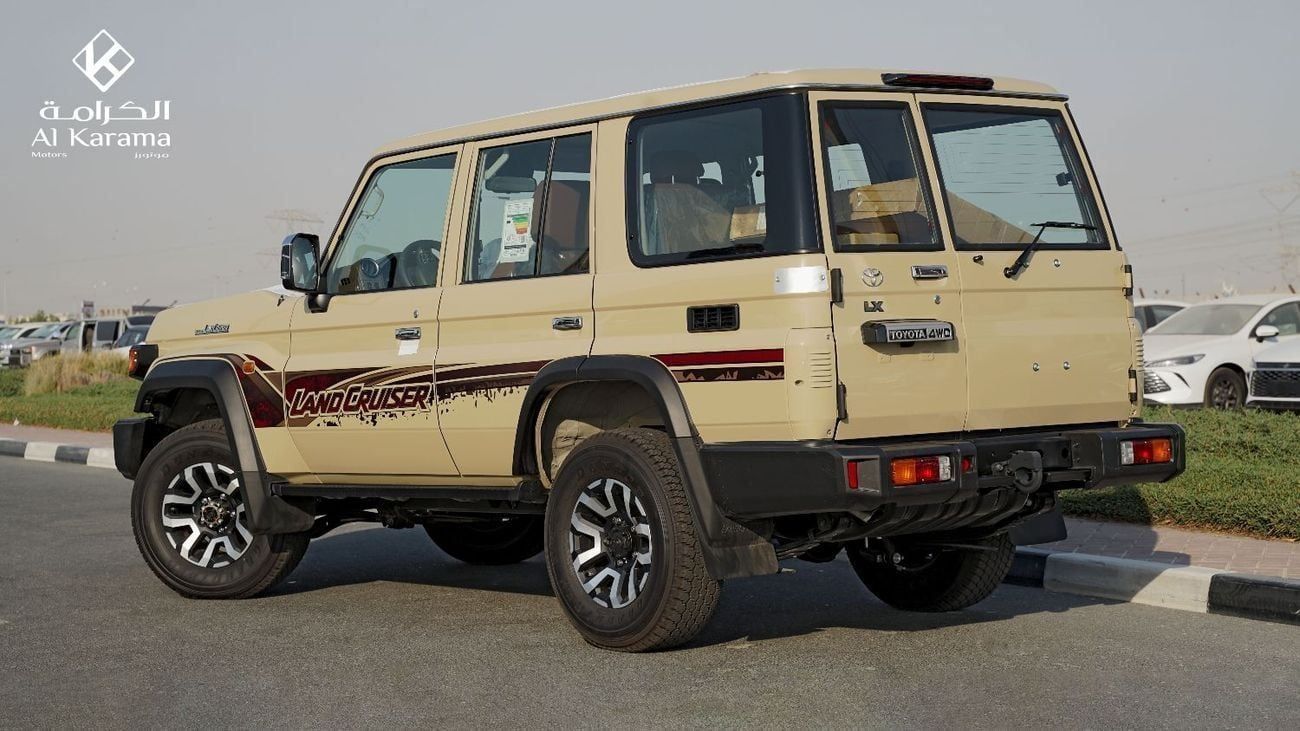تويوتا لاند كروزر 70 LC76 LX 4.0L V6 | Automatic Transmission | DIff Lock | Lane Departure Alert (LDA) | Apple car Play