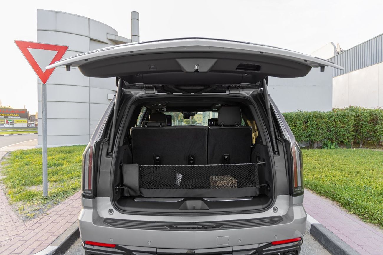 Cadillac Escalade Escalade-V 6.2L Cadillac Escalade | V | 2025 | GCC | Warranty available with Al Kendy + Service Cont