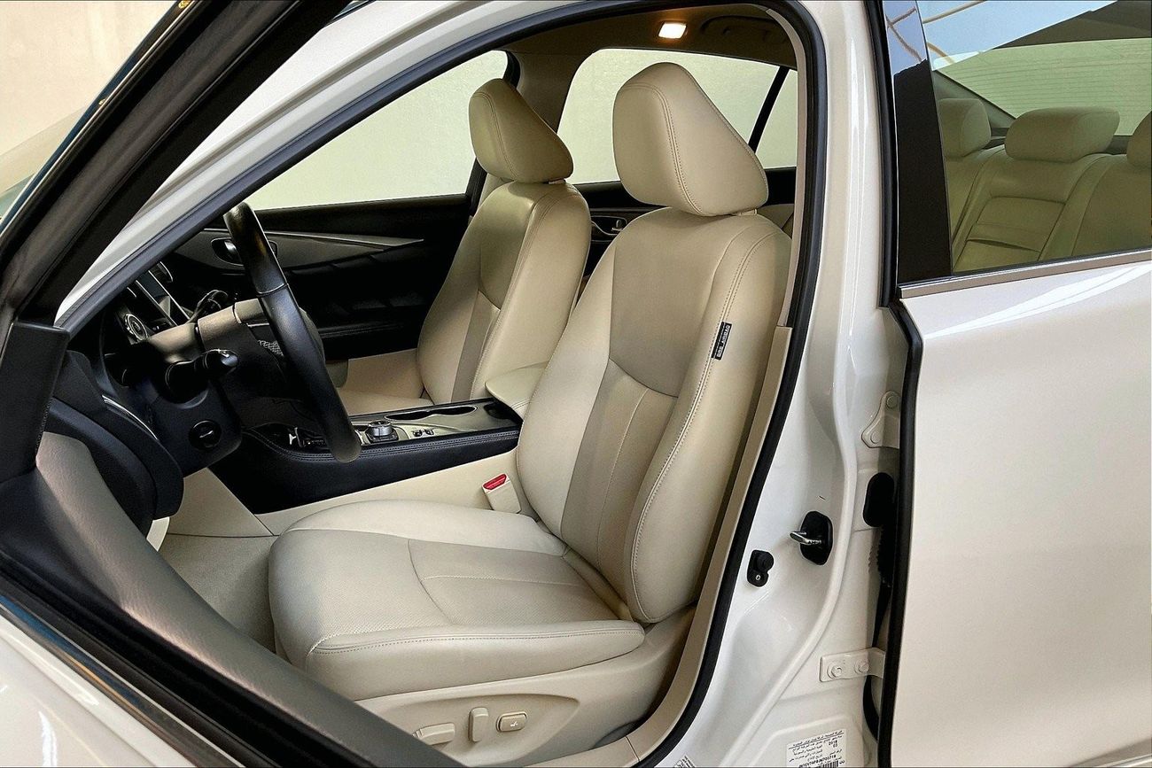 Infiniti Q50 Luxe