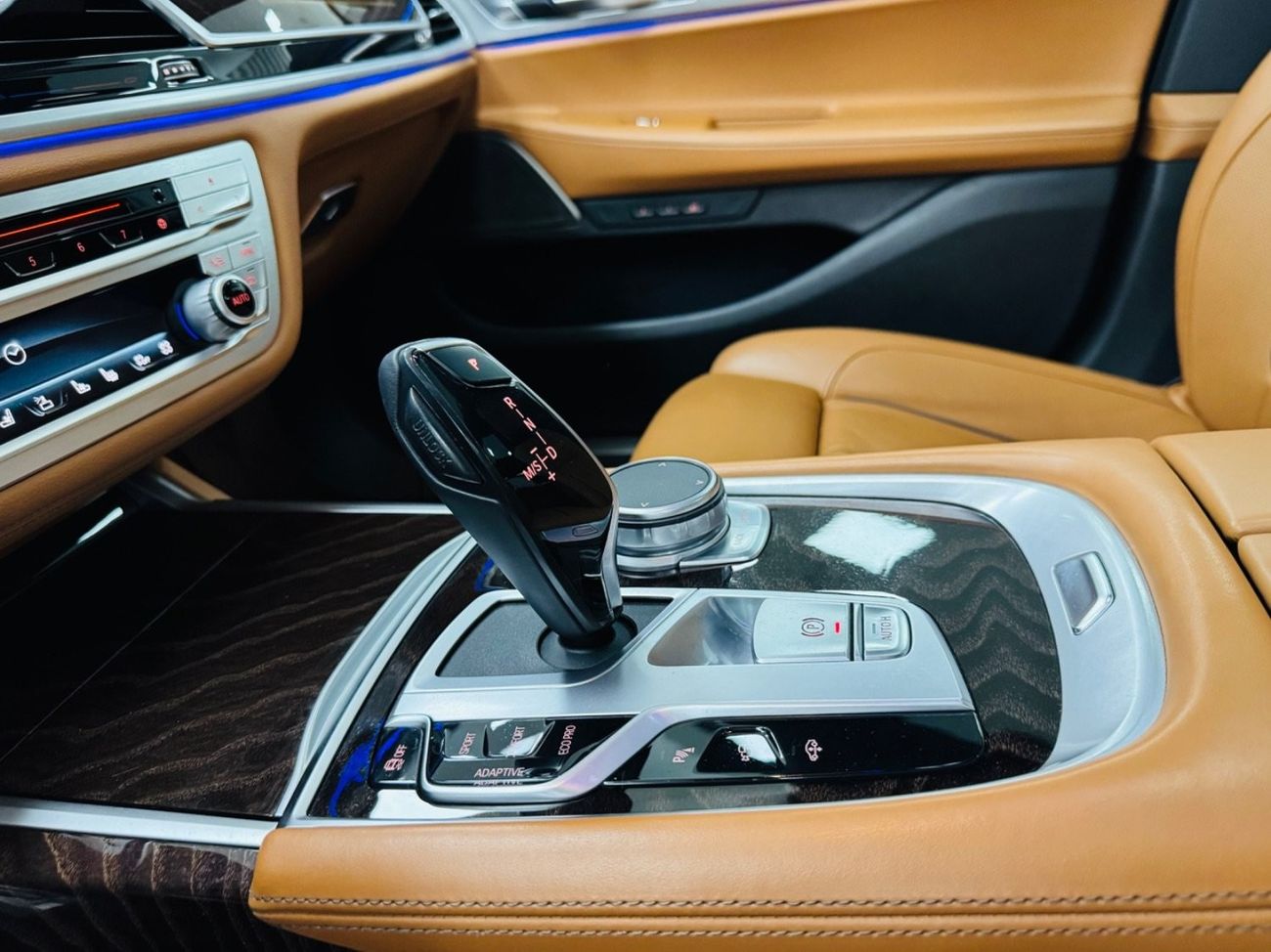 BMW 730Li Exclusive GCC .. FSH .. M kit .. Perfect Condition .. Warranty .