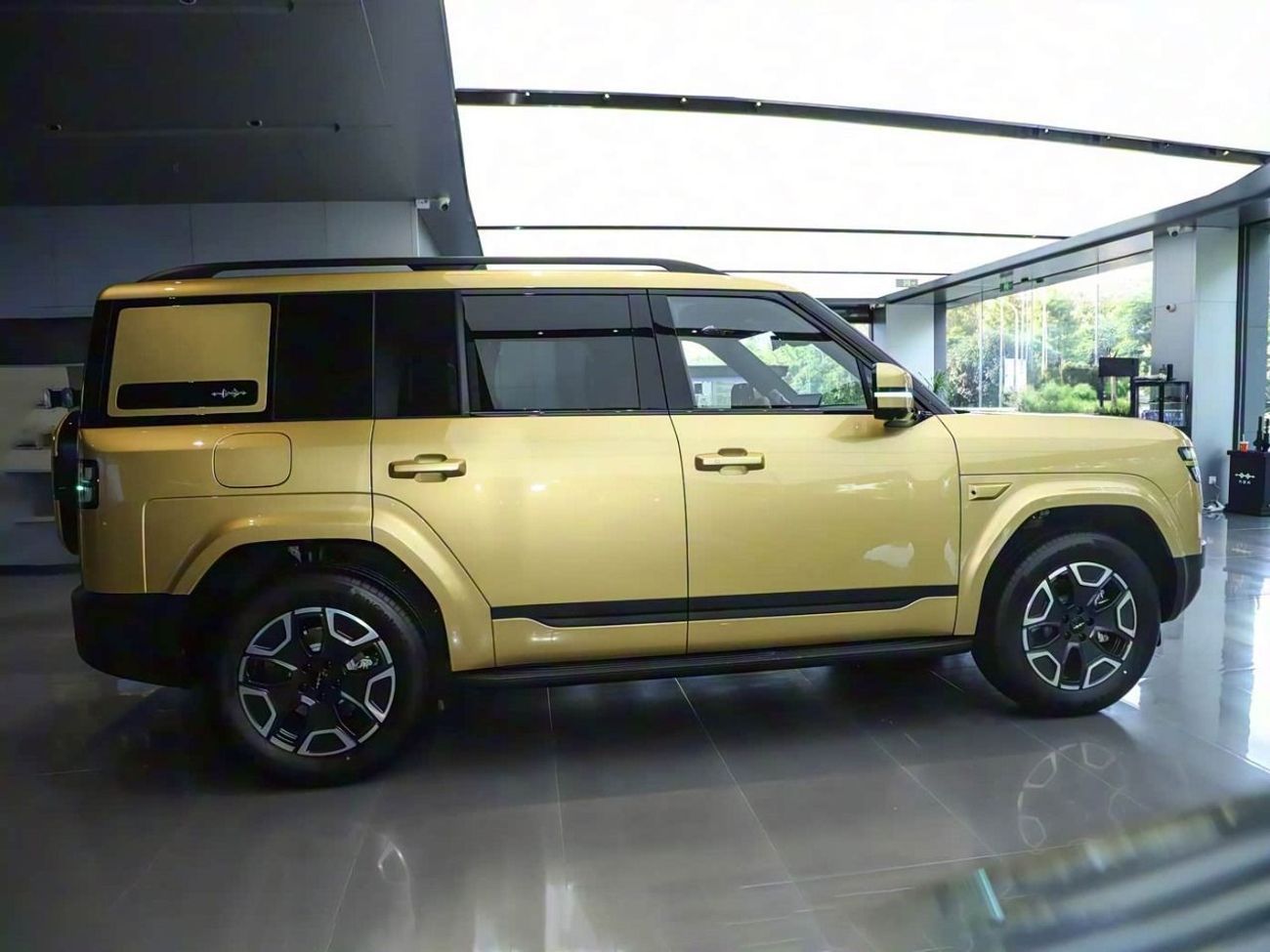 BYD Leopard Titanium 7 135KM DM-i 2WD PRO EDITION | 2025 | Coming Soon - for Pre-Booking min. 20% Downpayment