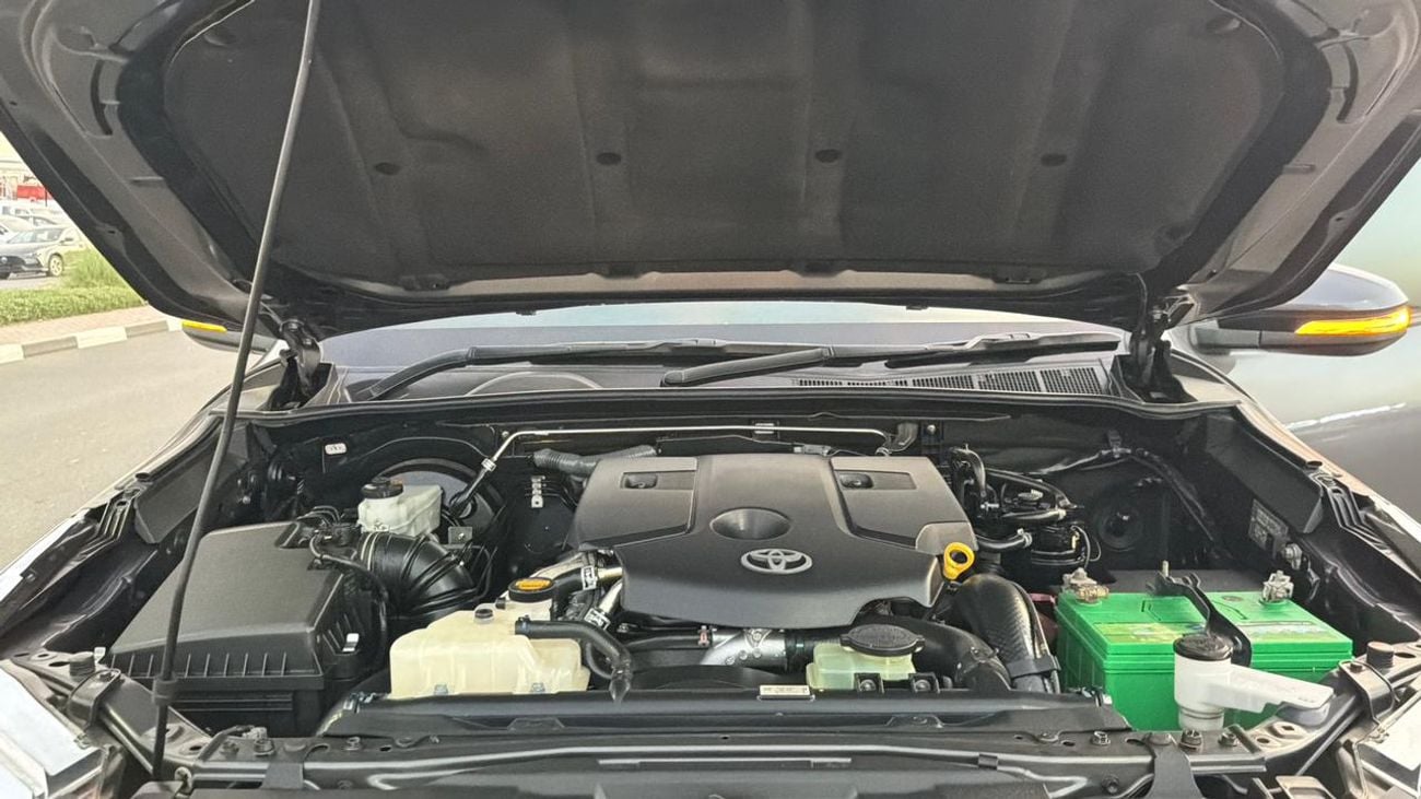 Toyota Fortuner 2016 | RHD | 2.8L DIESEL ENGINE | AUTOMATIC TRANSMISSION | 4 X 4 | PREMIUM BROWN INTERIOR | PUSH STA