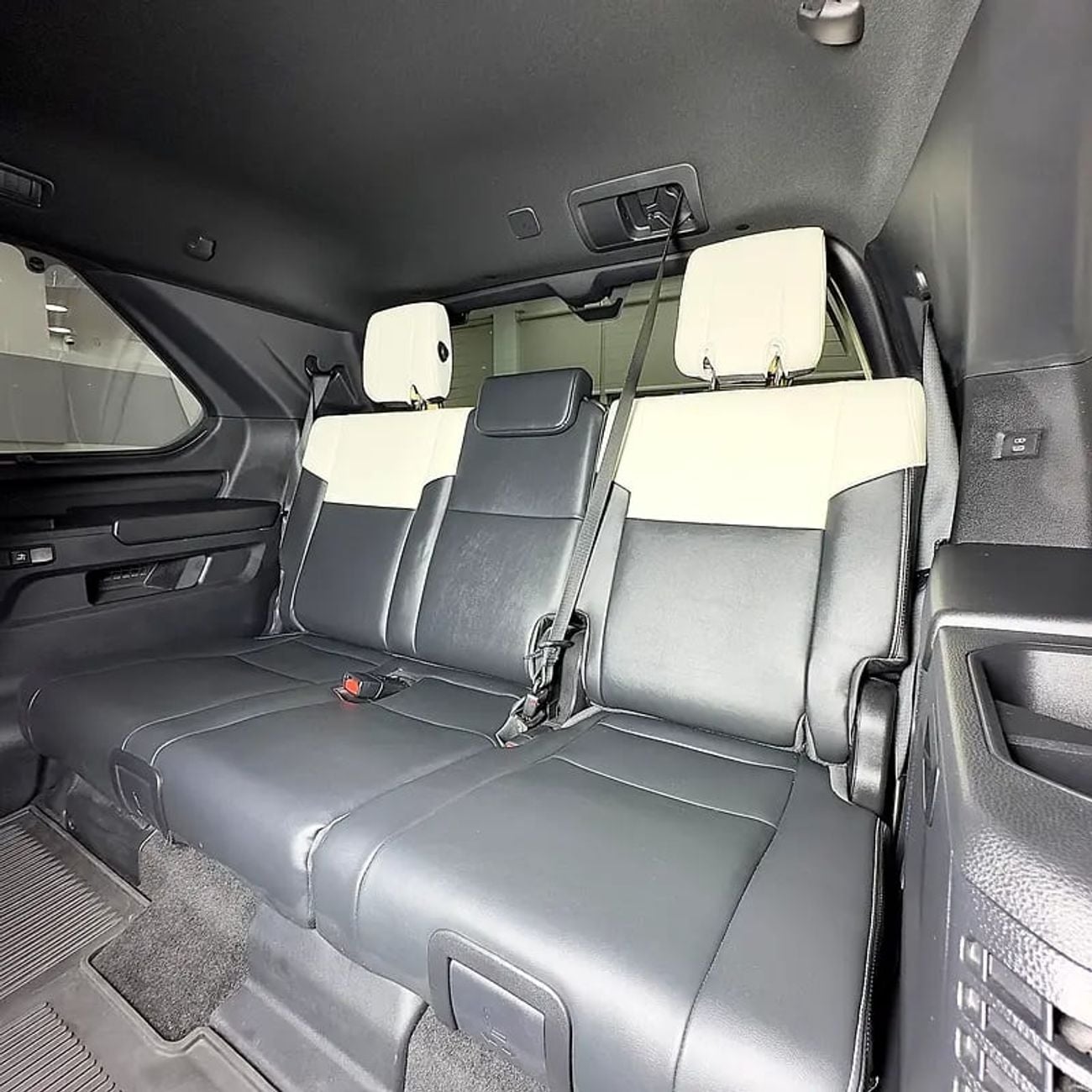 تويوتا سيكويا Capstone hybrid