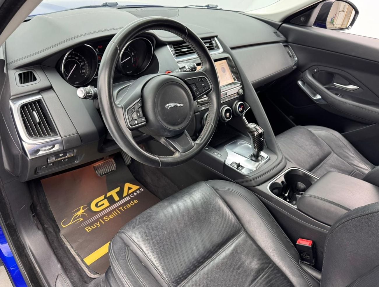 جاكوار E Pace 2019 Jaguar E-Pace P200 S, Jaguar Service History, 1 Year Warranty, Excellent Condition, GCC
