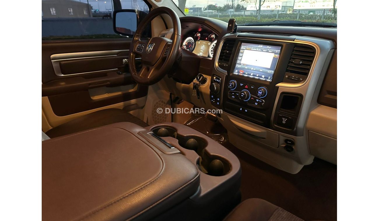 رام 1500 بيجهورن كرو كاب