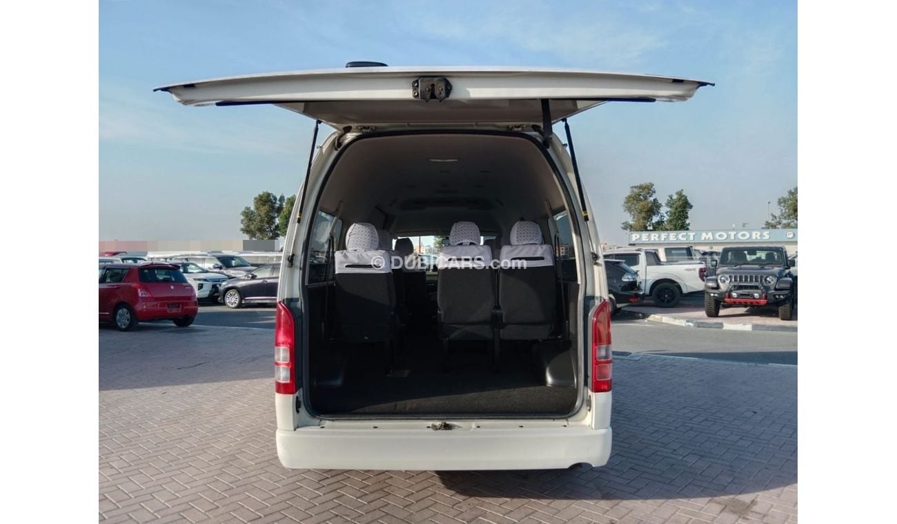 Toyota Hiace TOYOTA HIACE COMMUTER VAN RIGHT HAND DRIVE(PM05477)