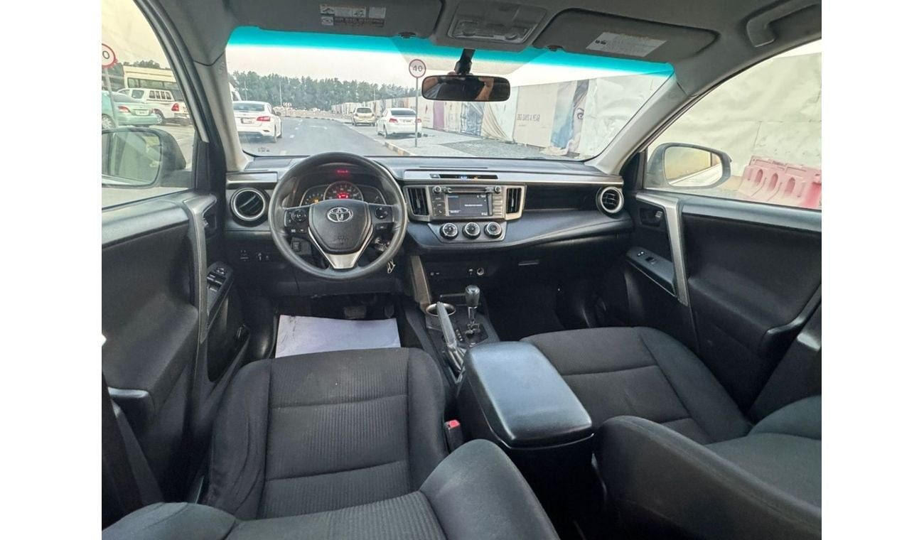 تويوتا راف ٤ EX 2.5L in excellent condition and requires no expenses