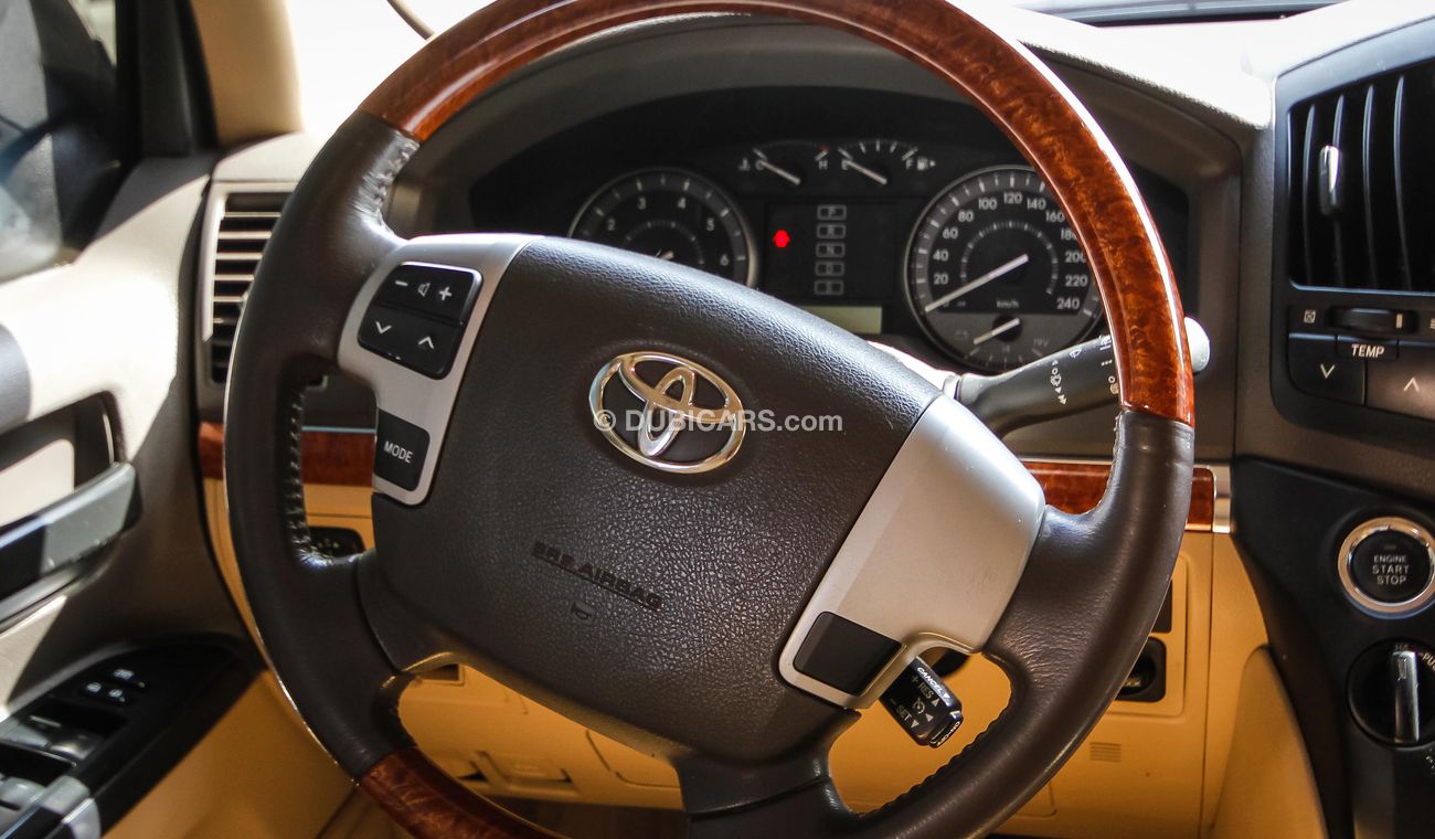 Toyota Land Cruiser GXR V8 with VXR V8 2015 body kit