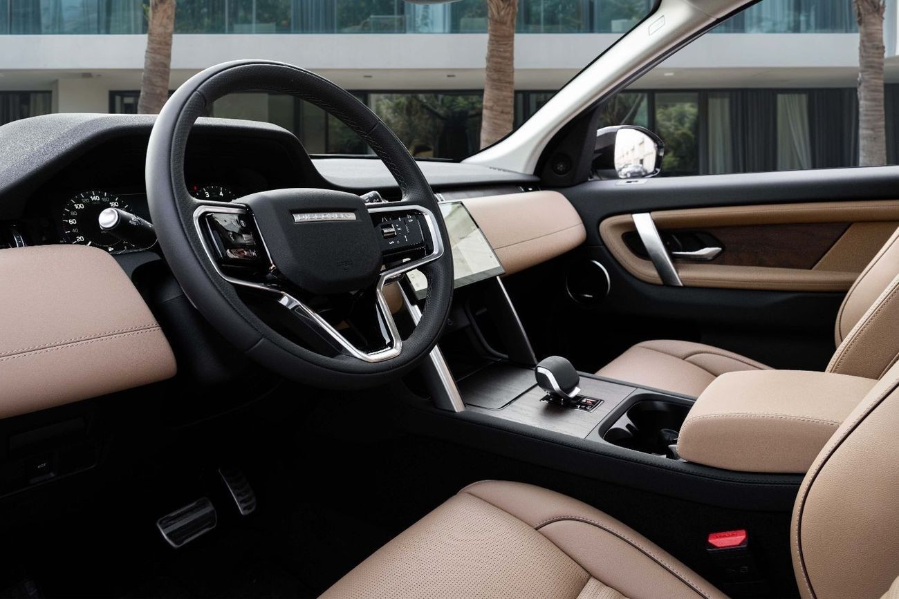 لاند روفر دسكفري سبورت 3,525 P.M  | 0% Downpayment | R-Dynamic SE P250!