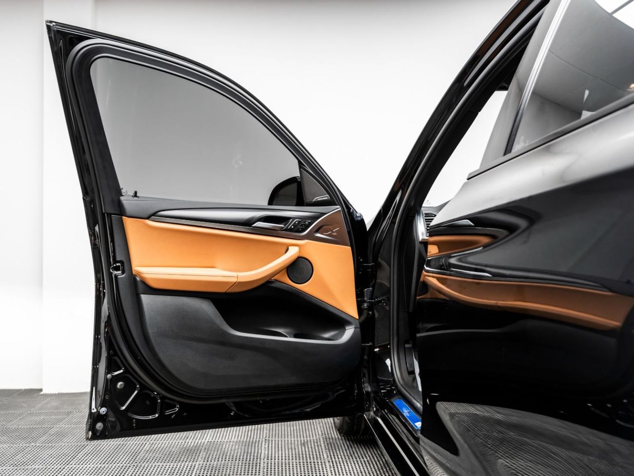 BMW X3 xDrive 30i M Sport 2.0L 2023 BMW X3 xDrive 30i, 2028 BMW Warranty + Service Contract, Low KMs, GCC