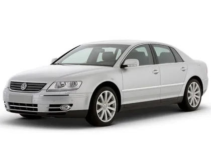 Volkswagen Phaeton cover - Front Left Angled