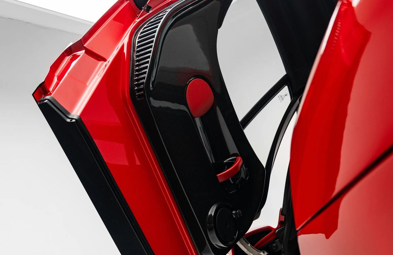 فيراري إنزو 6.0L V12 Naturally Aspirated Engine