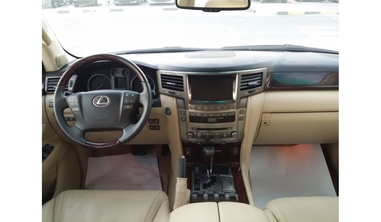 Lexus LX570 معرض فلوريدا لتجارة السيارات المستعملة سوق الحراج الشارقه معرض رقم ١٤١لبيع جميع انواع السيارات وشرائ