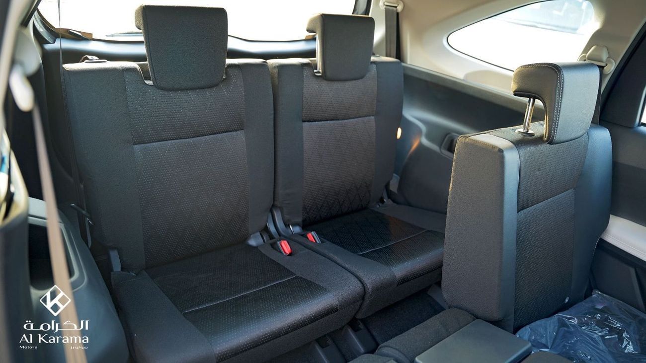 Toyota Veloz 1.5L - 7 Seater - Rear Camera - Wireless Charger - GCC Specs - Alloy Wheels