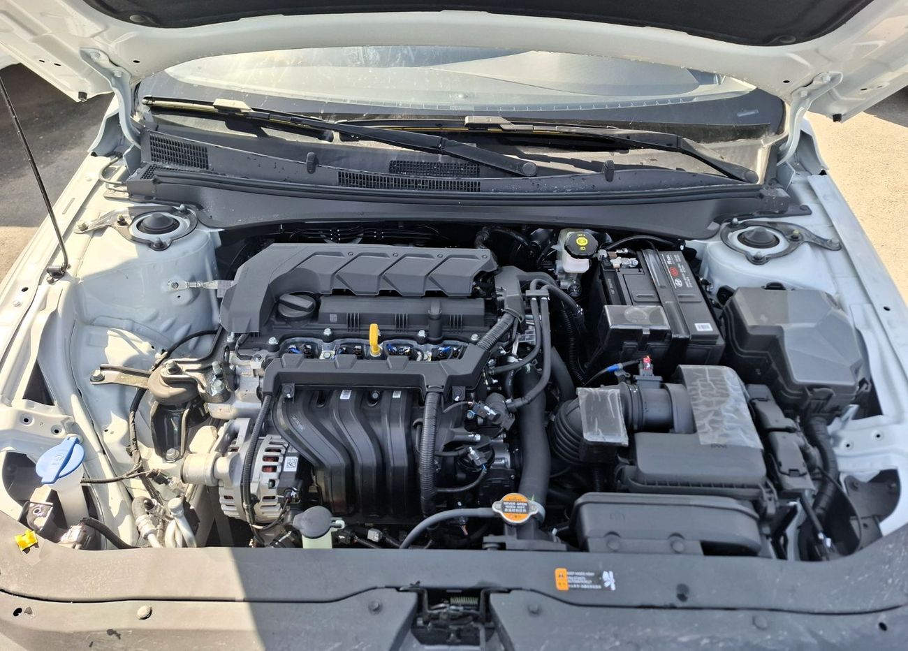 Hyundai Elantra Hyundai Elantra 1.5L 2025 White Petrol Chinese (Export Only)