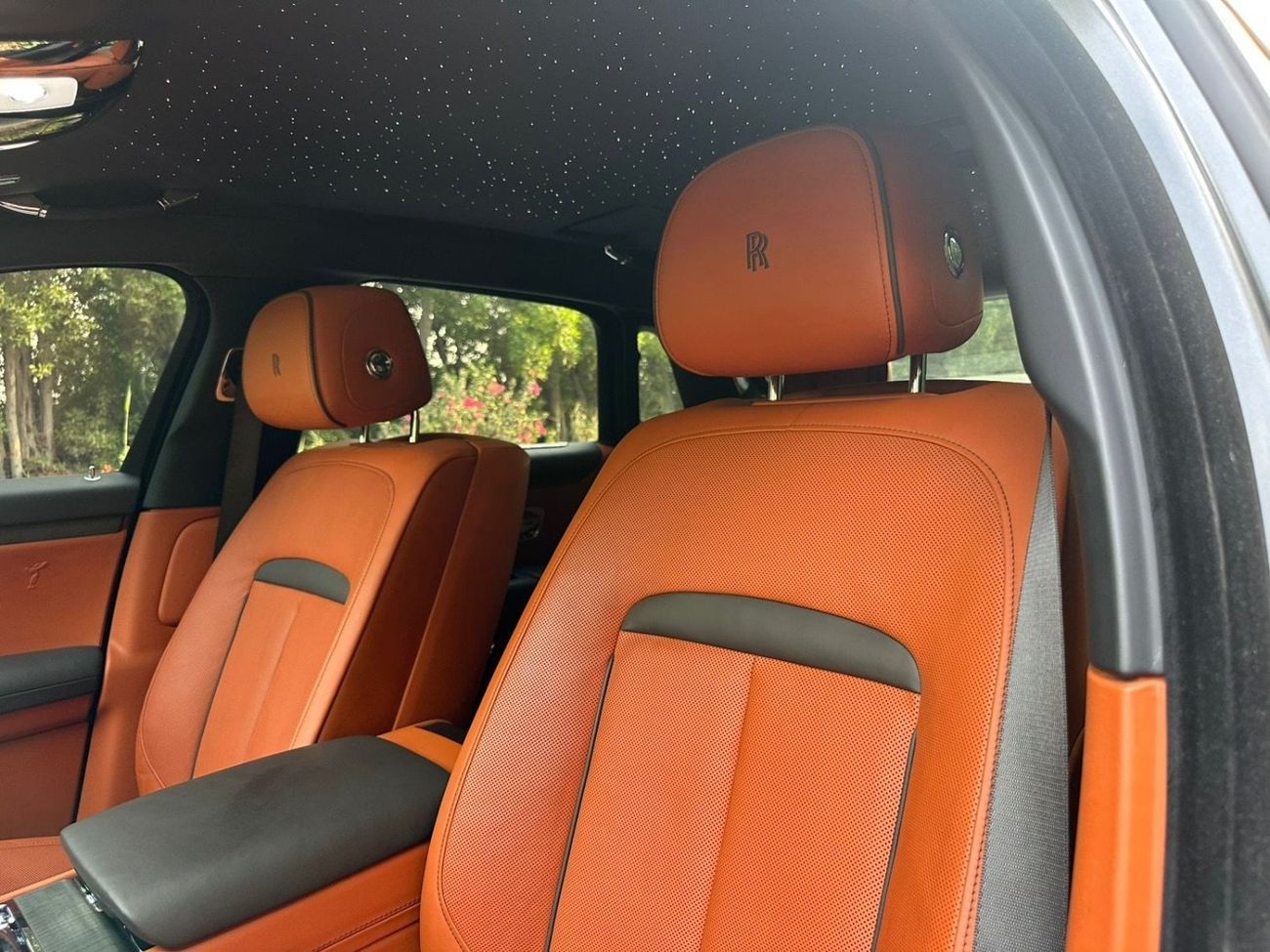 Rolls-Royce Ghost 6.75T Extended Wheelbase | V12 571 HP | GCC Specs | Like New | 4,000 KM