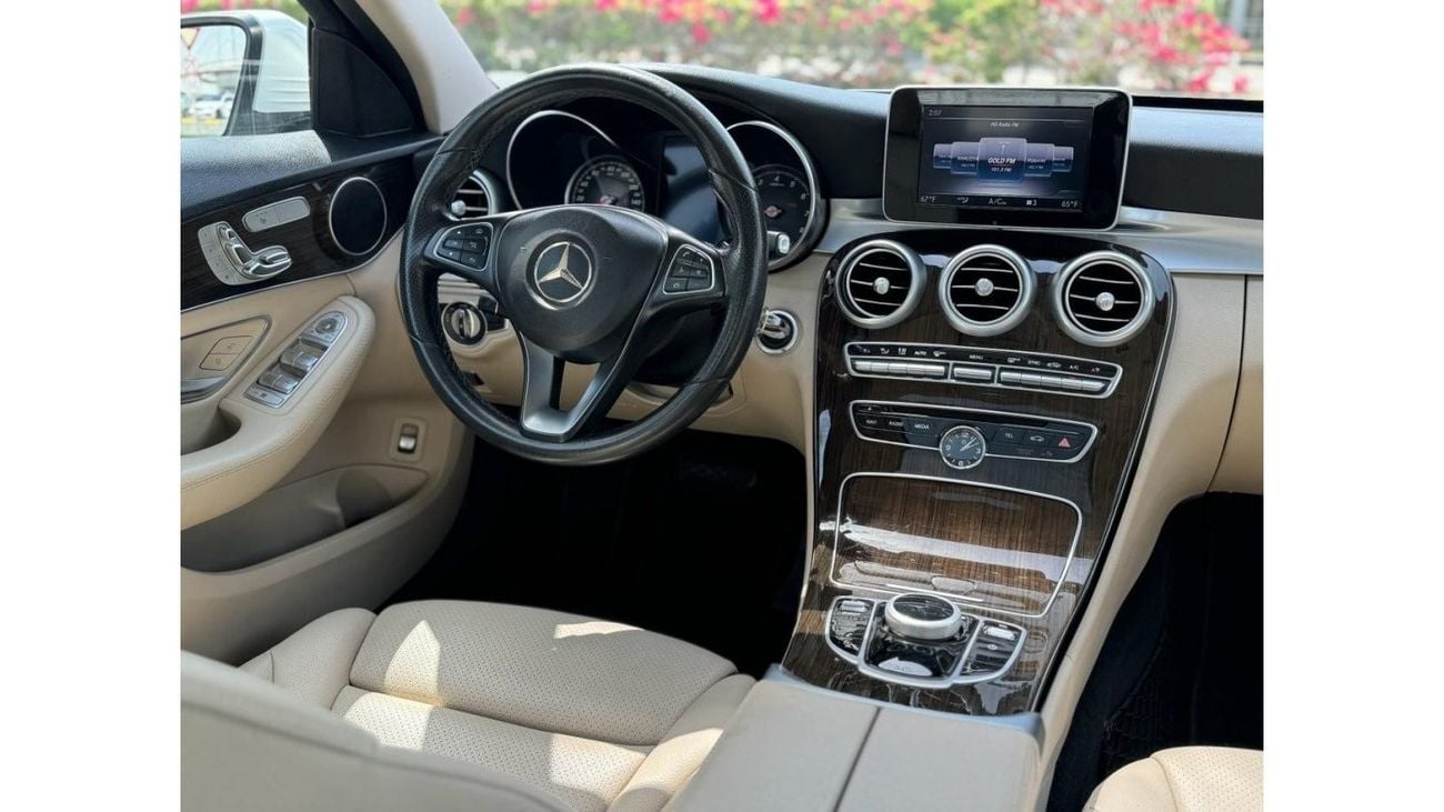 Mercedes-Benz C 300 Std MERCEDES BENZ C300 2018 2.0L FULL OPTIONS IN PERFECT CONDITIONS