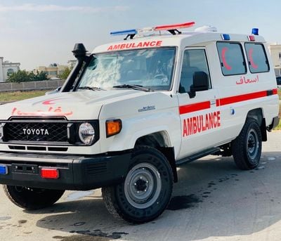 Toyota Land Cruiser 70 Hardtop Ambulance LC78 4.2L