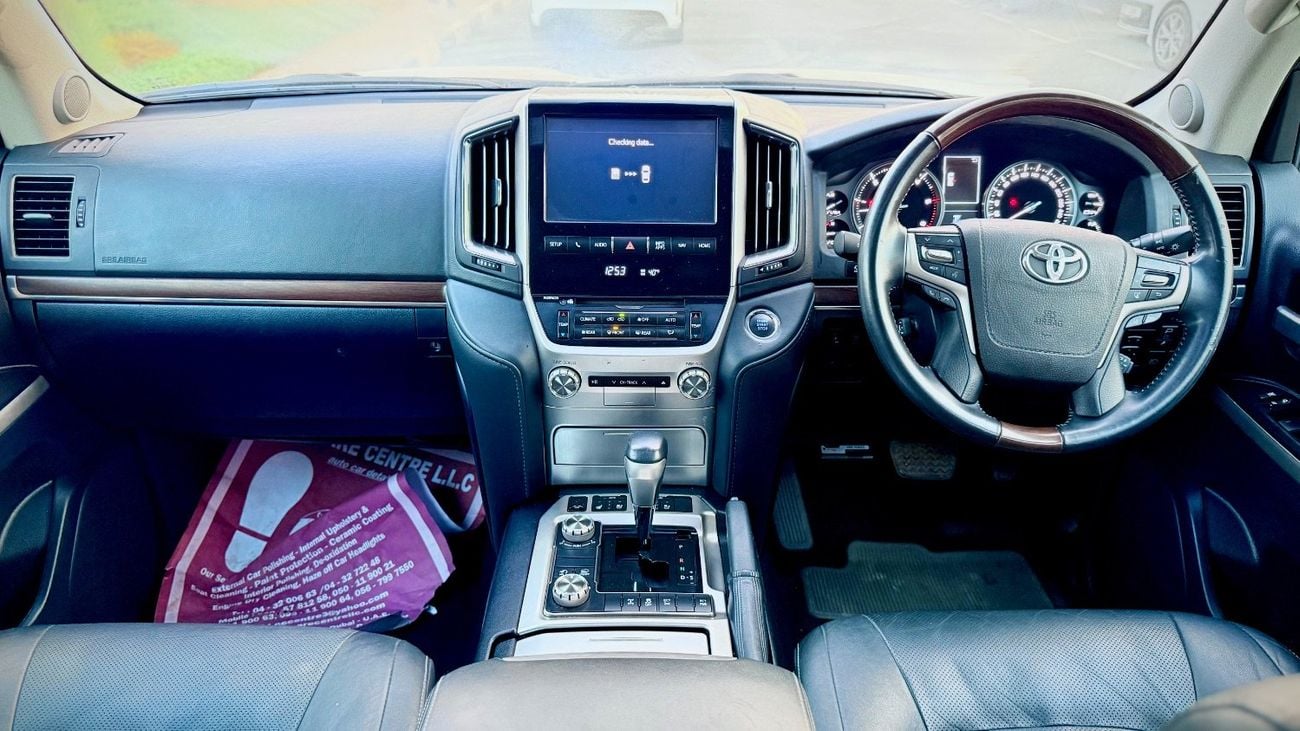 Toyota Land Cruiser 2021 Facelift 2023 Shape SAHARA V8 RHD DIESEL ENGINE FULL OPTION