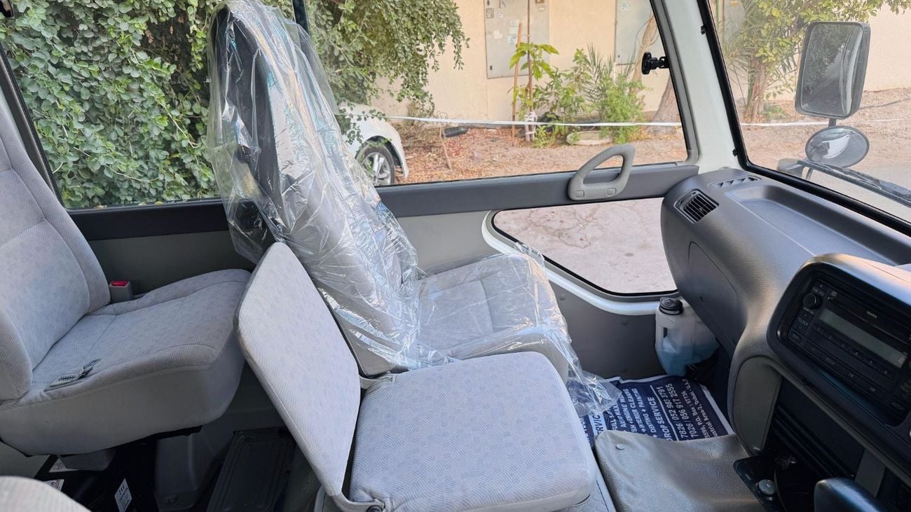 Toyota Coaster 26 SEATERS BUS | RHD | AUTOMATIC TRANSMISSION | 2014 | 4.0L DIESEL ENGINE | AIR CONDITIONER | NEAT A