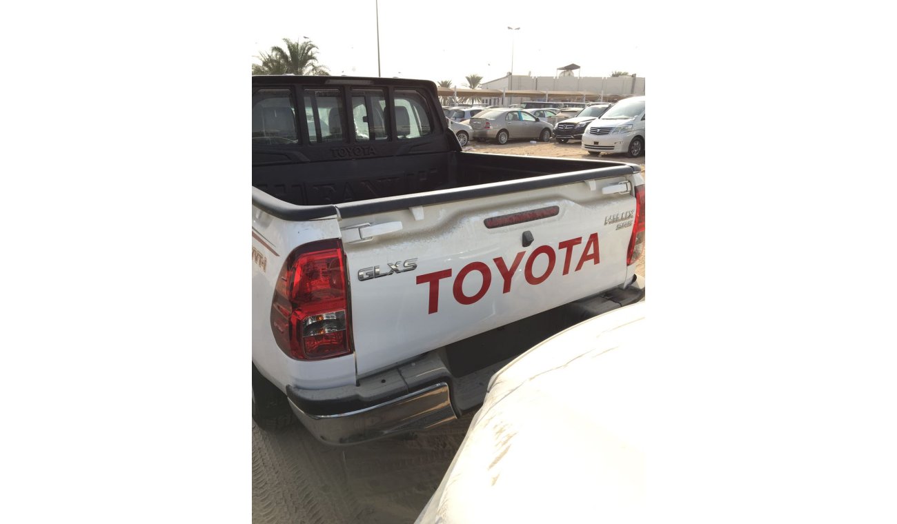 Toyota Hilux 2017 Toyota Hilux 2.7L Petrol GLX S High Line