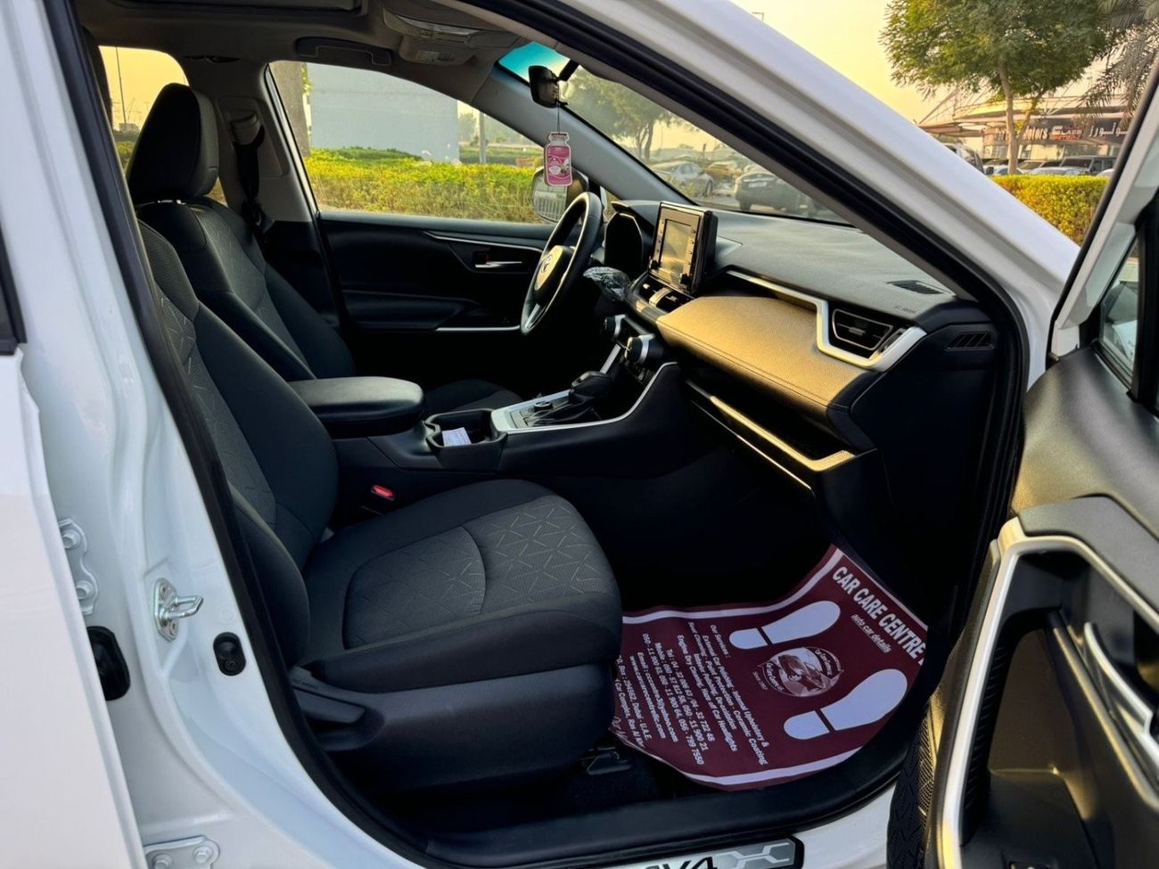 Toyota RAV4 2021 XLE HYBRID HEV SUNROOF FULL OPTION CANADA SPEC