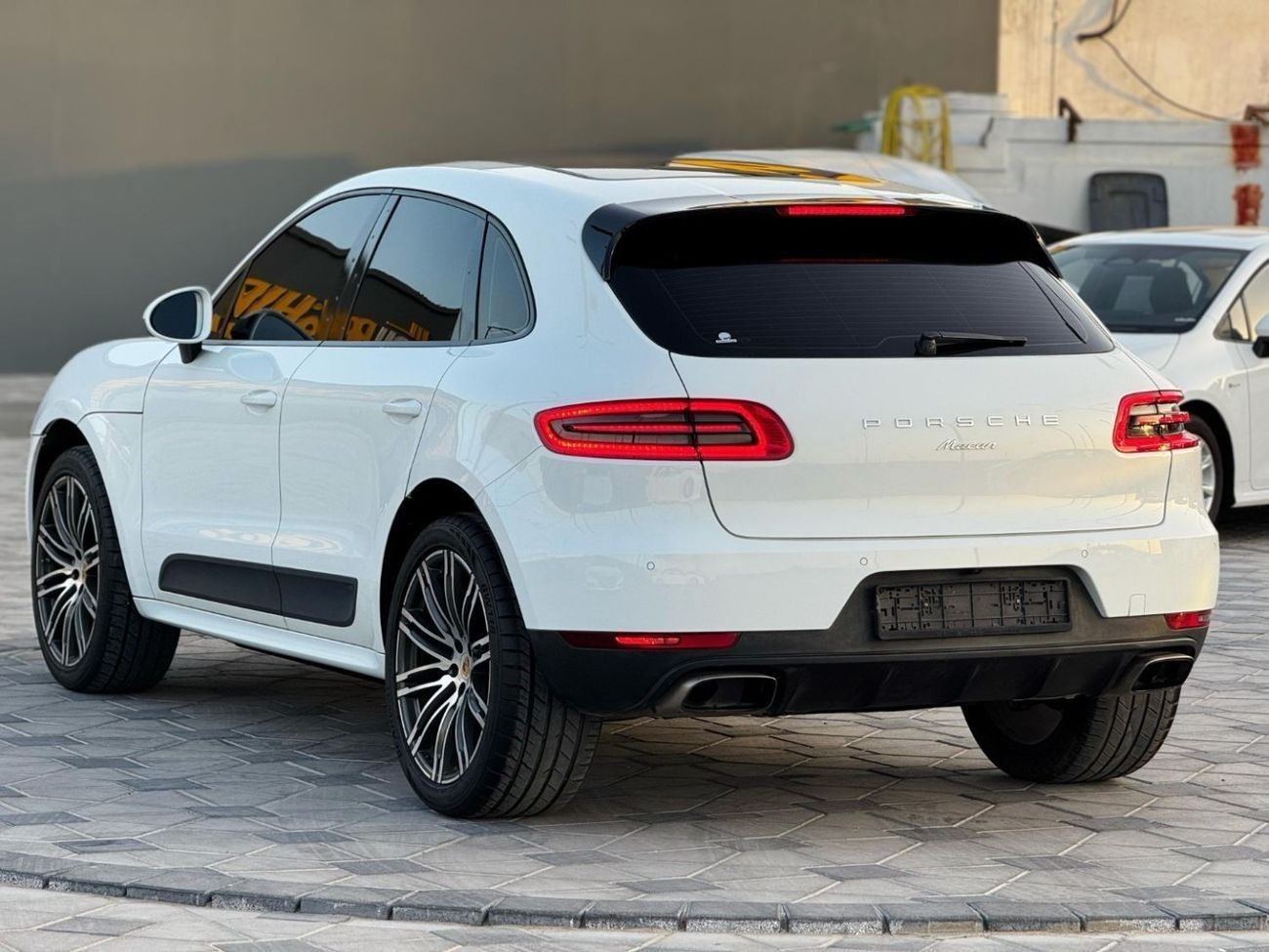 بورش ماكان Std 2.0L (260 HP)