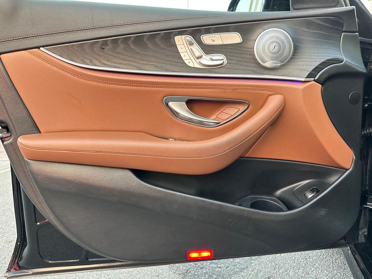 مرسيدس بنز E300 AMG