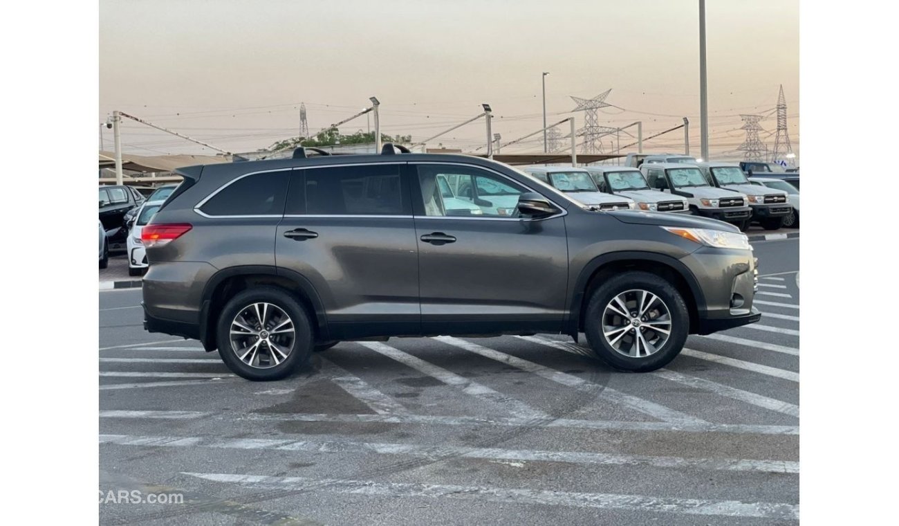 Toyota Highlander “Offer”2019 Toyota Highlander LE 4x4 AWD - Auto Trunk and Electric Seat - MidOption+ 7 Seater - UAE