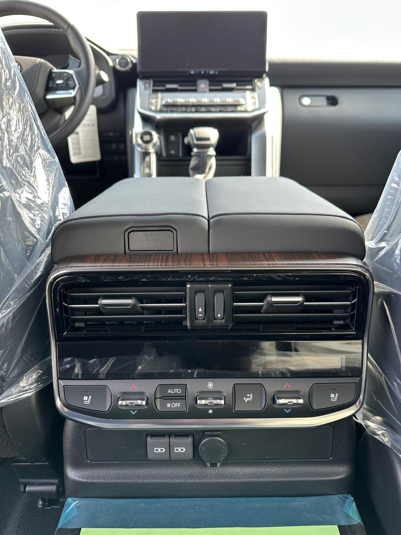 Toyota Land Cruiser 2025 Toyota Land Cruiser VX 3.5L AT Hybrid (High)