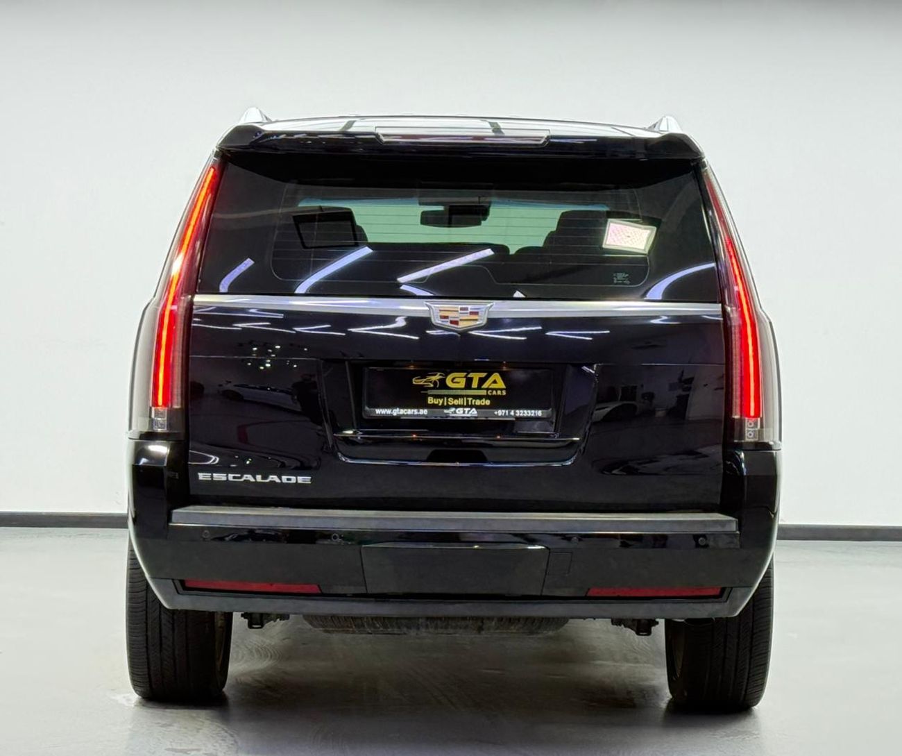 Cadillac Escalade 2016 Cadillac Escalade Premium Luxury, Full Service History, 8 Seater, Excellent Condition, GCC