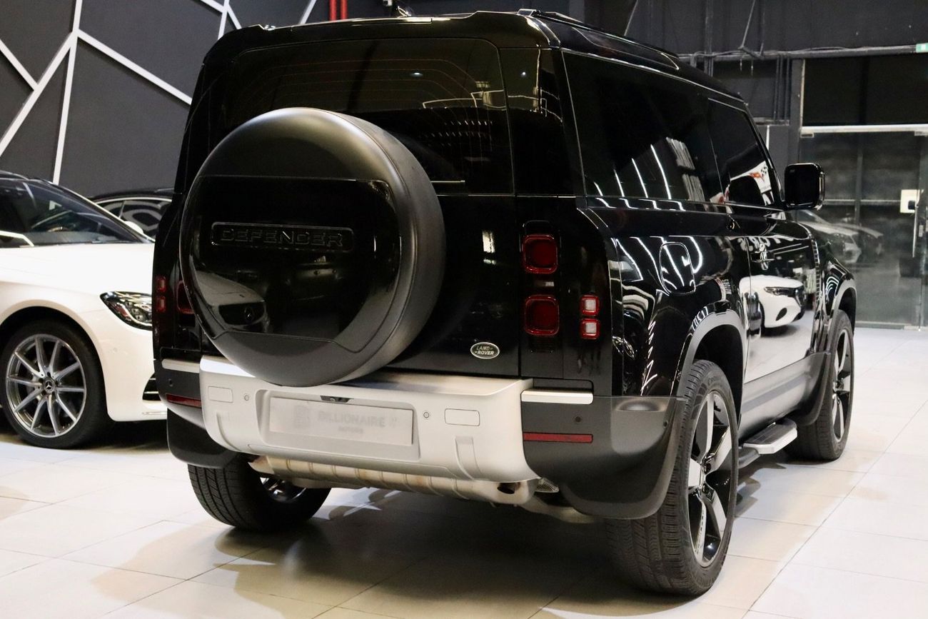 لاند روفر ديفندر 110 X-Dynamic SE P300 2.0L