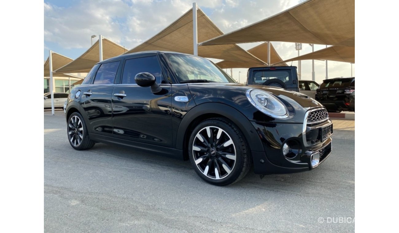 ميني كوبر إس MINI COOPER S LOW MILEAGE ORIGINAL PAINT FSH BY AGENCY