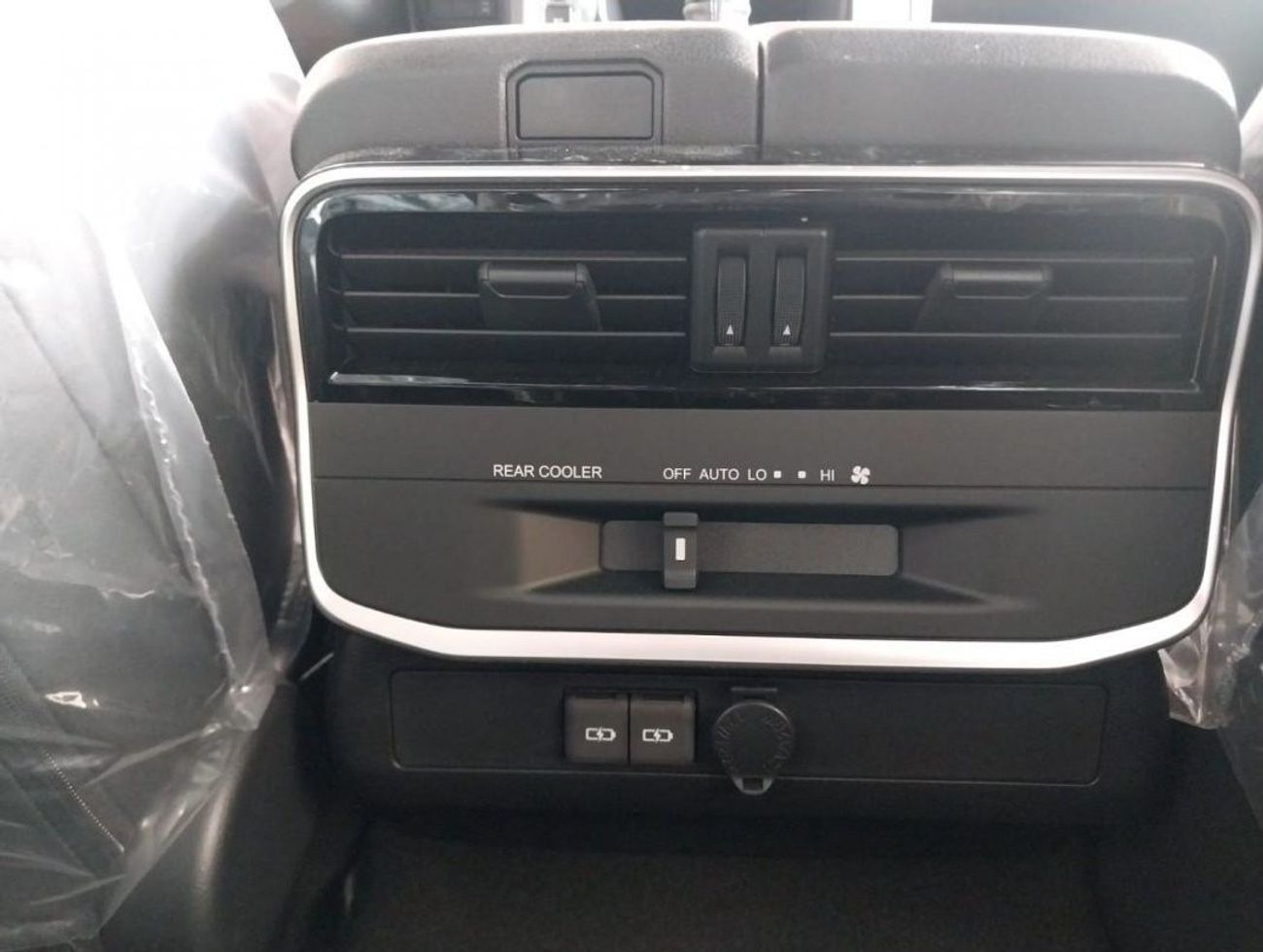 Toyota Land Cruiser EX.R 4.0L V6 BLACK INSIDE BLACK