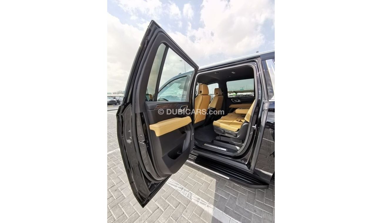 Chevrolet Suburban Chevrolet LT Suburban - 2023- Black