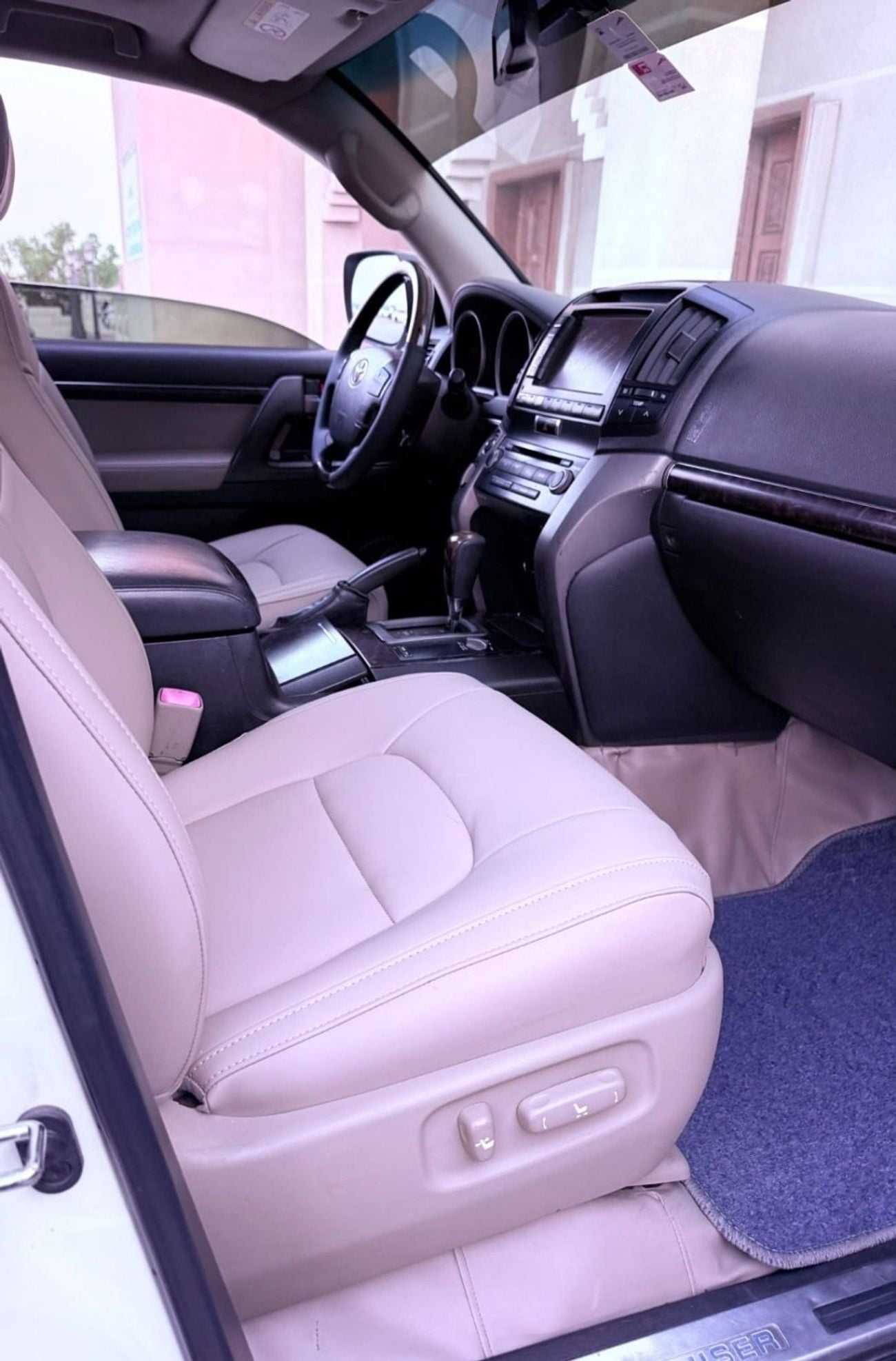 Toyota Land Cruiser VXR