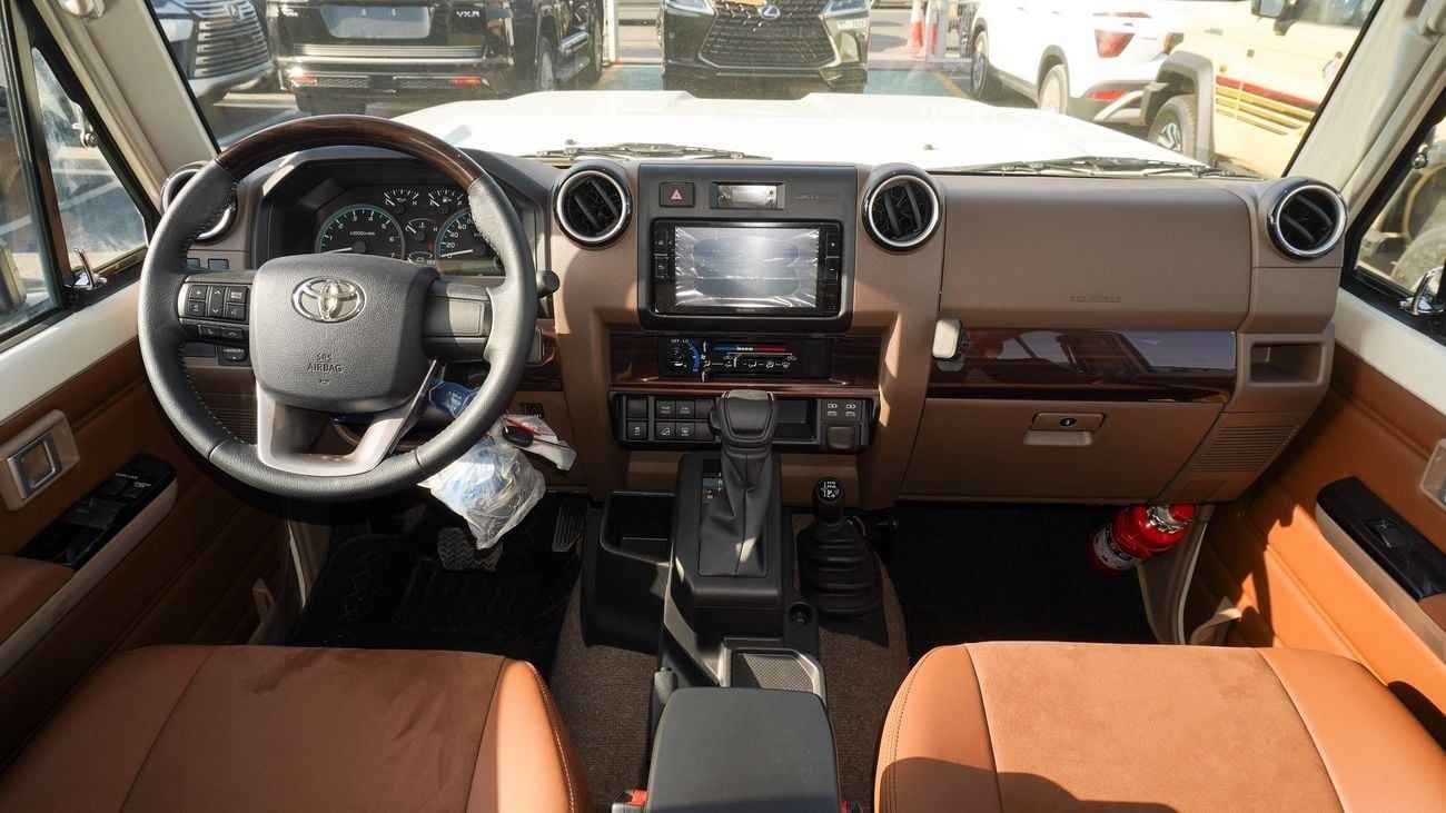 Toyota Land Cruiser 70 HT VXR LX 4.0L V6 A/T