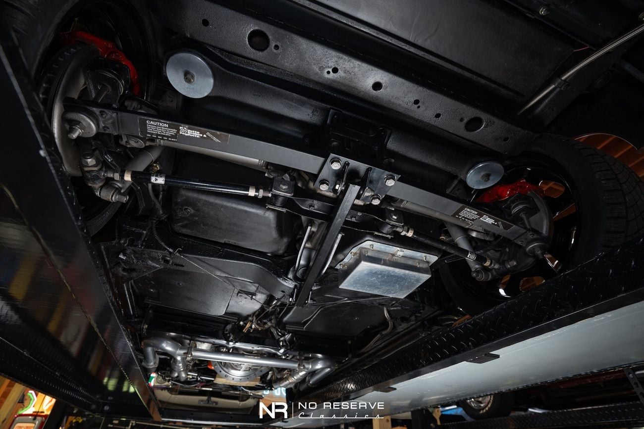 شيفروليه كورفت ZZ502 6 Speed Widebody Restomod