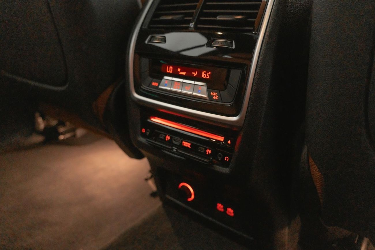 بي أم دبليو X7 M50i