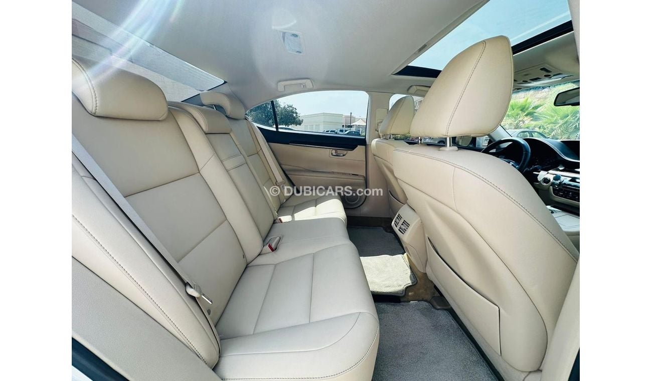 Lexus ES250 Premier 1330 P.M LEXUS ES250 || ORIGINAL PAINT || WELL MAINTIANED || SUNROOF || GCC