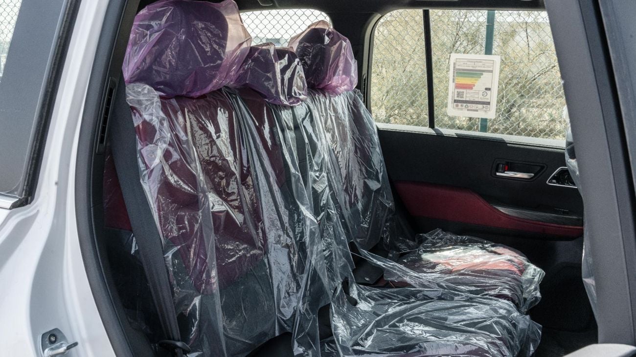 Toyota Land Cruiser 2026 Toyota Land Cruiser VXR 3.5L AT Petrol (White-Red)