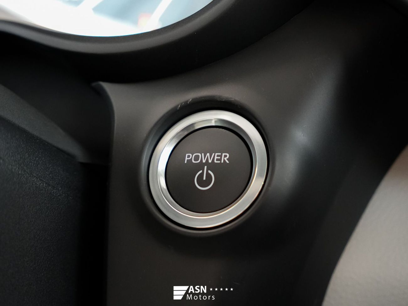 Toyota Sienna 2.5L Dual-Engine 2WD Comfort Edition 2025 (Export Price)