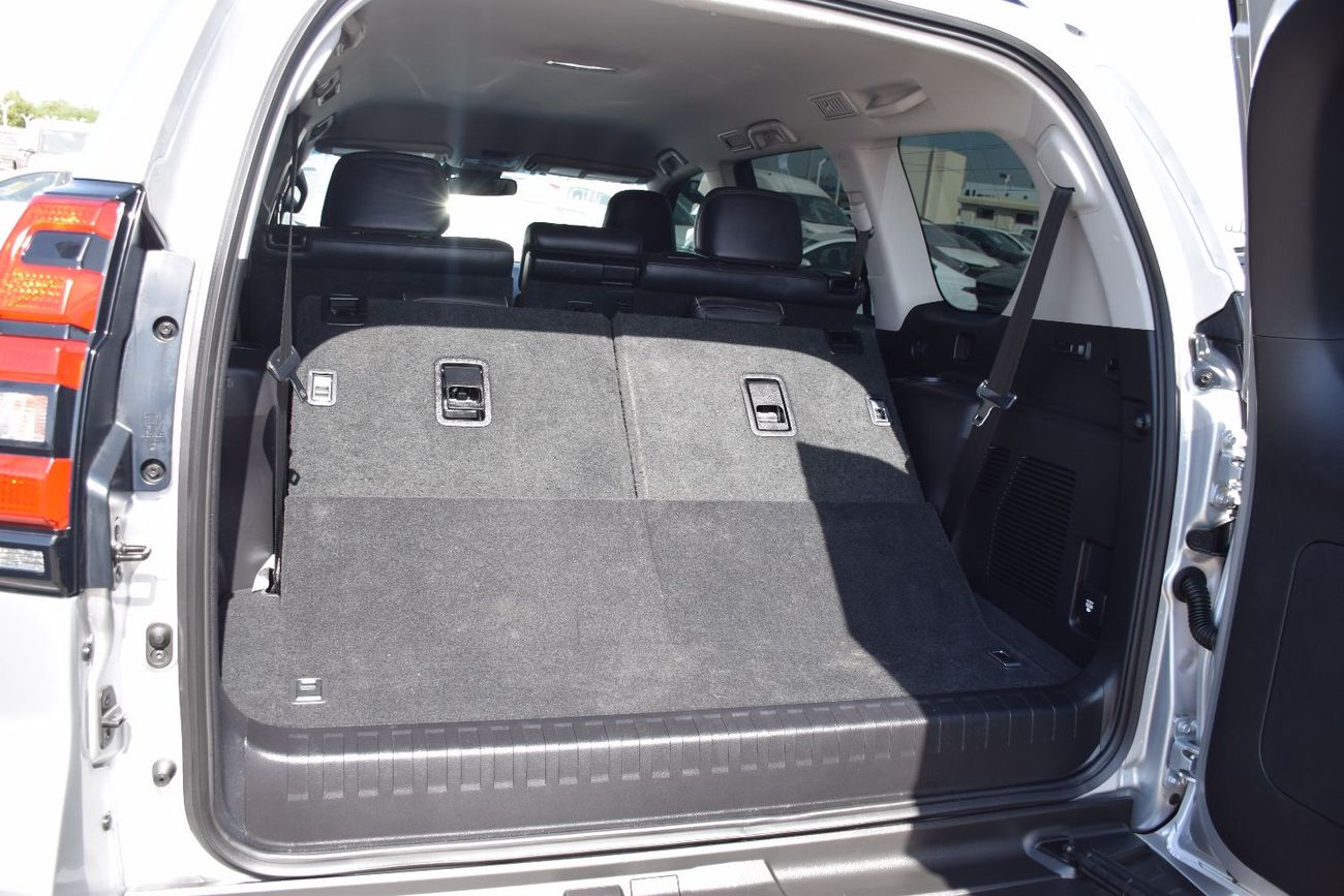 تويوتا برادو Diesel 2.8L 7 Seater. Service History Available