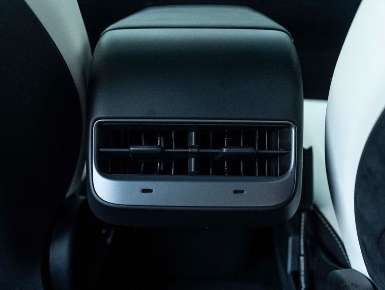 Tesla Model Y AED 2,752 PM • MODEL Y LONG RANGE • ONLY 22K KM • OFFICIAL TESLA WARRANTY UNTIL 2031