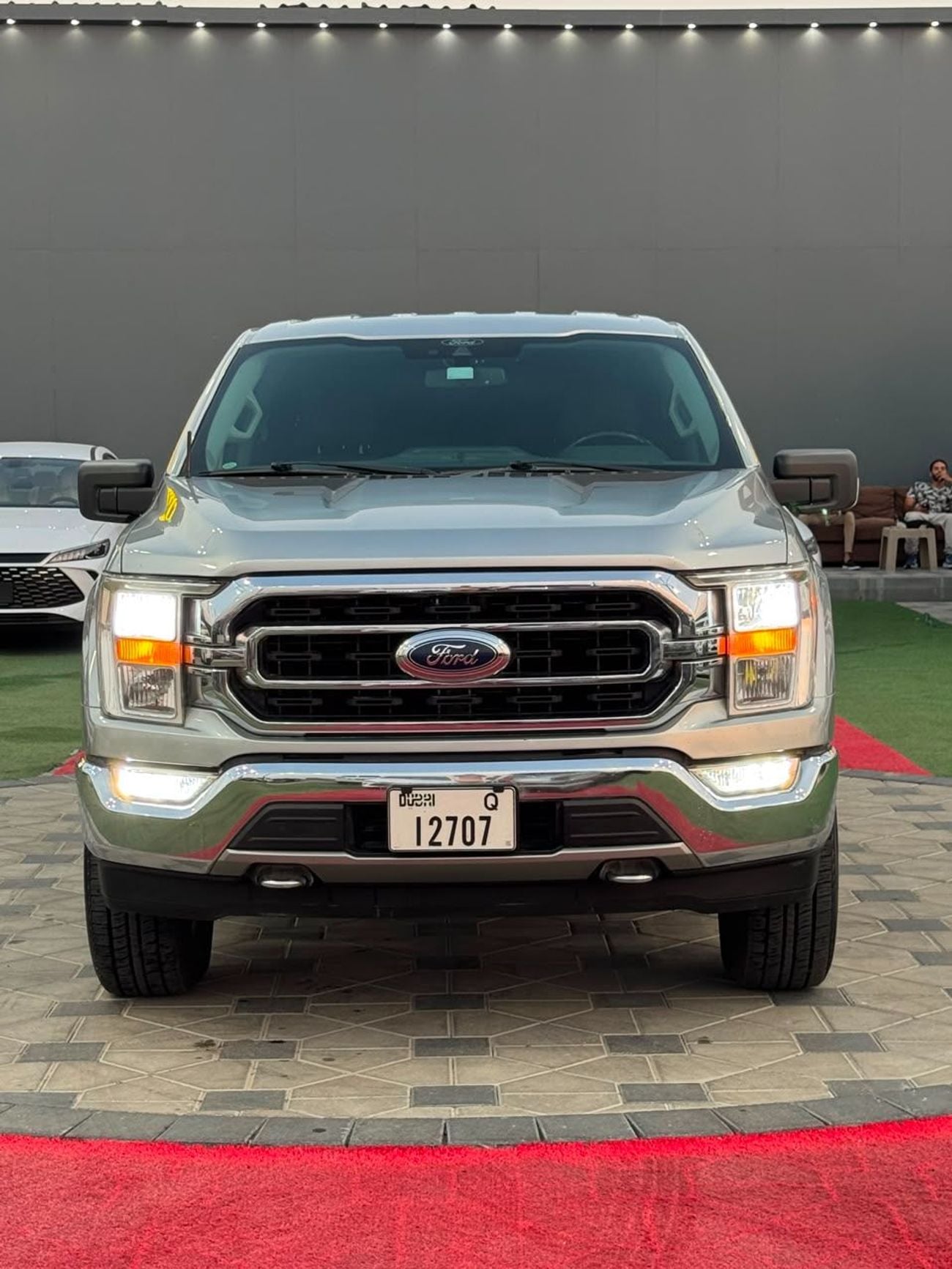 Ford F-150 XLT CREW CAB